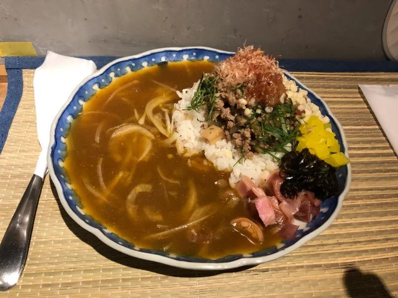 サウナ飯で食べた和風のカレー